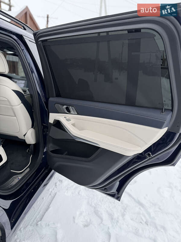 Внедорожник / Кроссовер BMW X7 2020 в Киеве