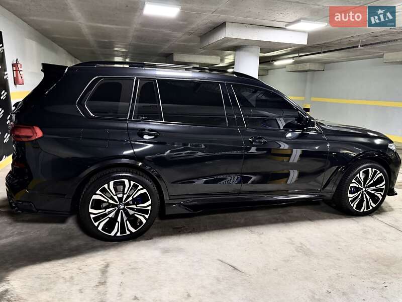 Внедорожник / Кроссовер BMW X7 2022 в Киеве