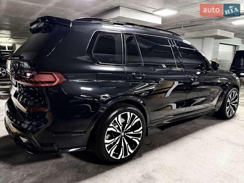 Внедорожник / Кроссовер BMW X7 2022 в Киеве