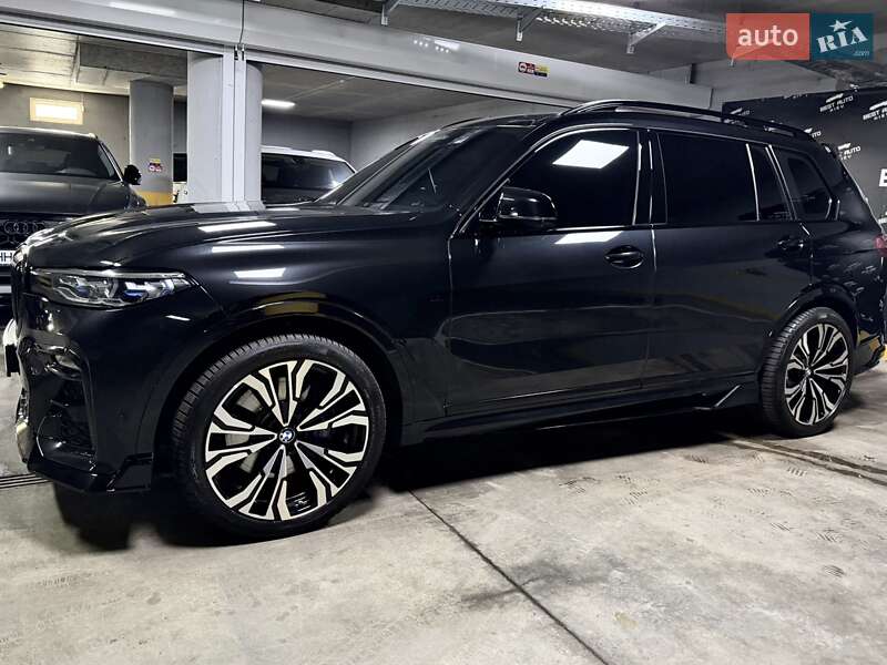 Внедорожник / Кроссовер BMW X7 2022 в Киеве