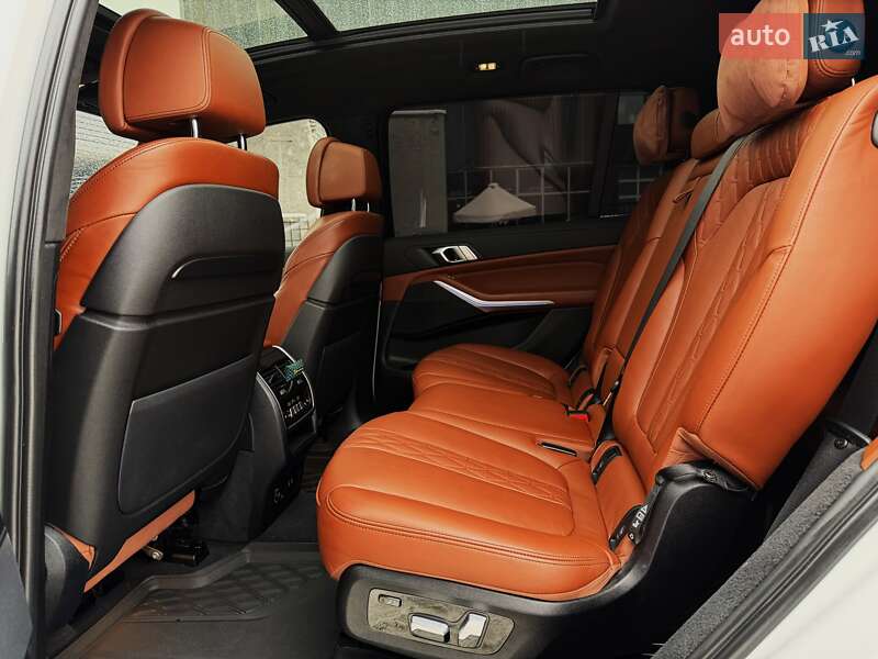 Внедорожник / Кроссовер BMW X7 2022 в Киеве