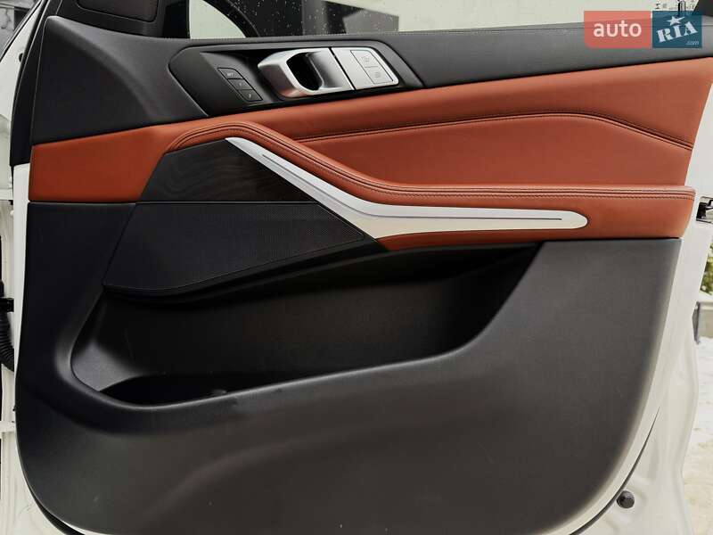 Внедорожник / Кроссовер BMW X7 2022 в Киеве