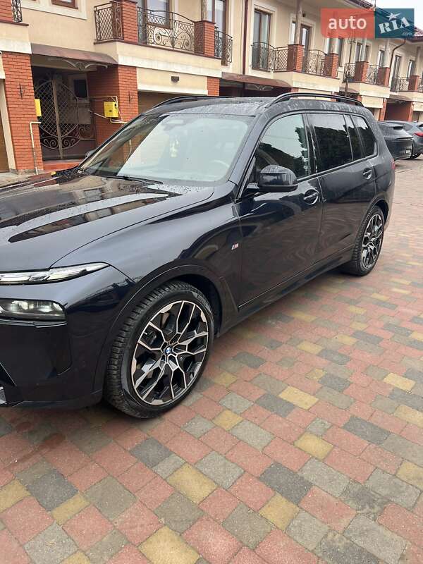 Внедорожник / Кроссовер BMW X7 2023 в Ужгороде