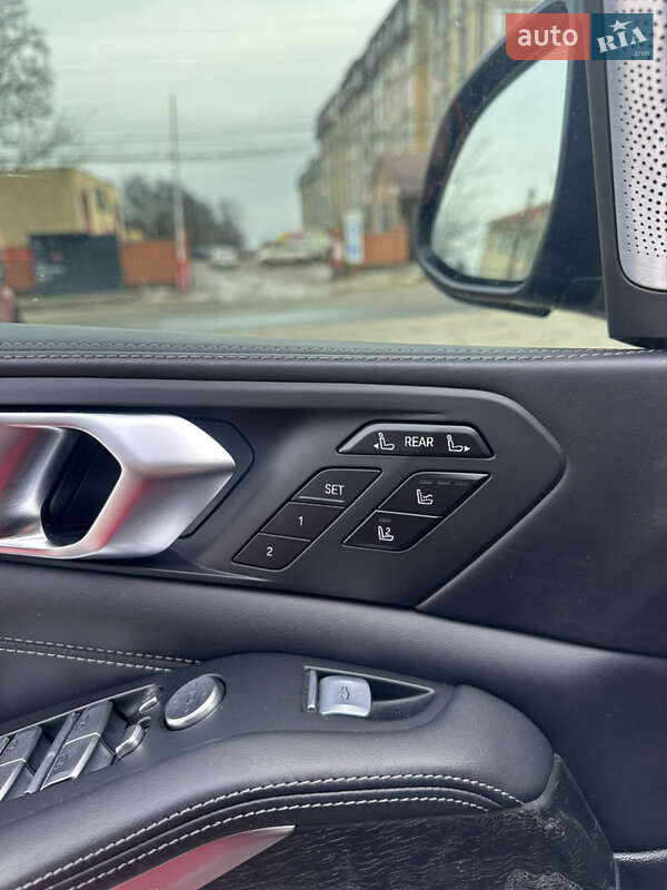 Внедорожник / Кроссовер BMW X7 2020 в Одессе