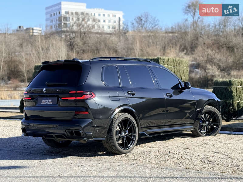 Позашляховик / Кросовер BMW X7 2023 в Дніпрі