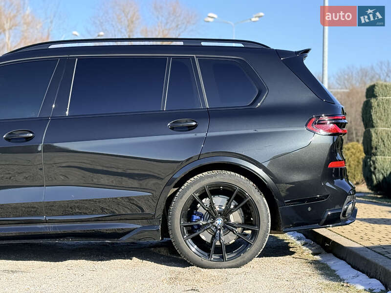 Позашляховик / Кросовер BMW X7 2023 в Дніпрі
