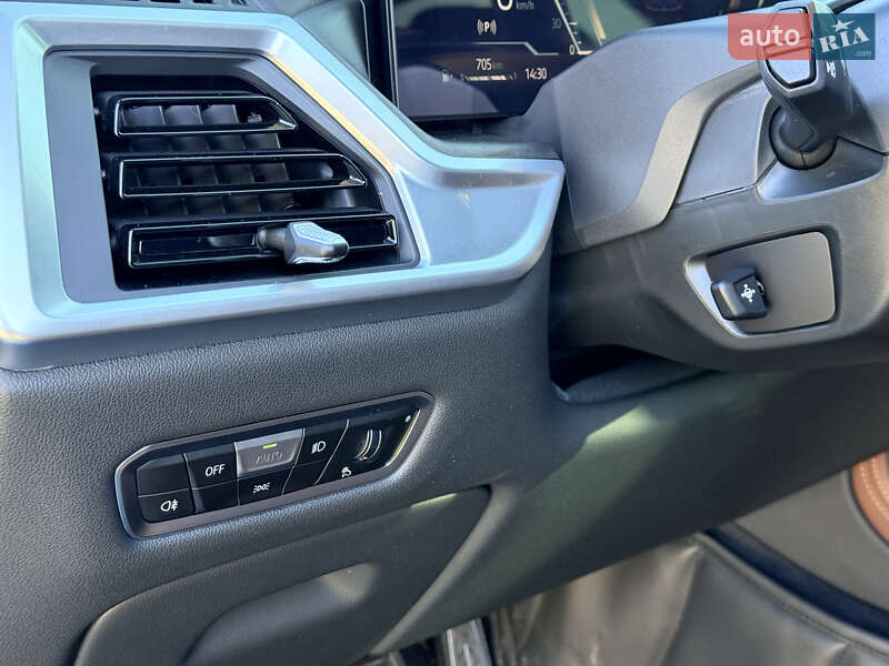 Позашляховик / Кросовер BMW X7 2023 в Дніпрі