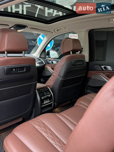 Внедорожник / Кроссовер BMW X7 2019 в Киеве