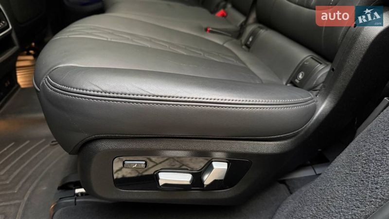 Внедорожник / Кроссовер BMW X7 2021 в Киеве