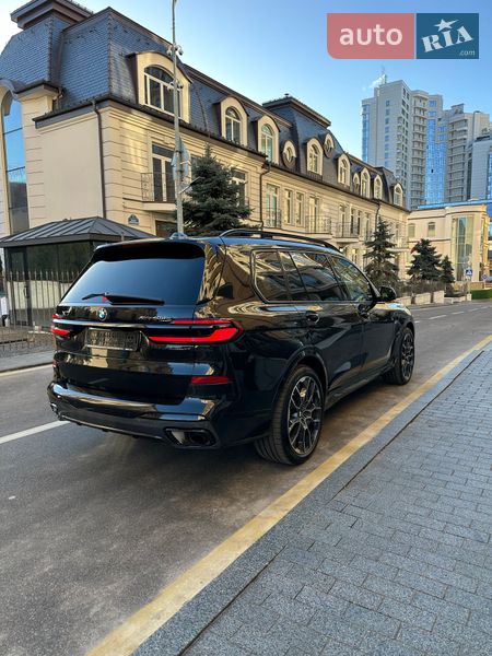 Внедорожник / Кроссовер BMW X7 2025 в Киеве