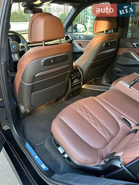 Внедорожник / Кроссовер BMW X7 2025 в Киеве