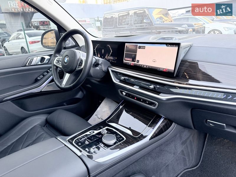 Внедорожник / Кроссовер BMW X7 2023 в Киеве