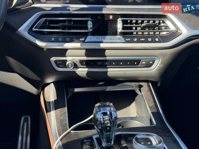 Позашляховик / Кросовер BMW X7 2021 в Києві