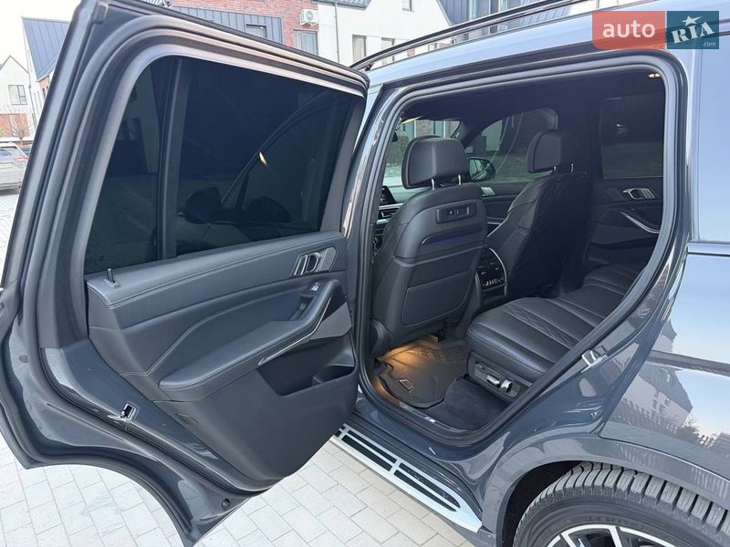 Внедорожник / Кроссовер BMW X7 2021 в Умани