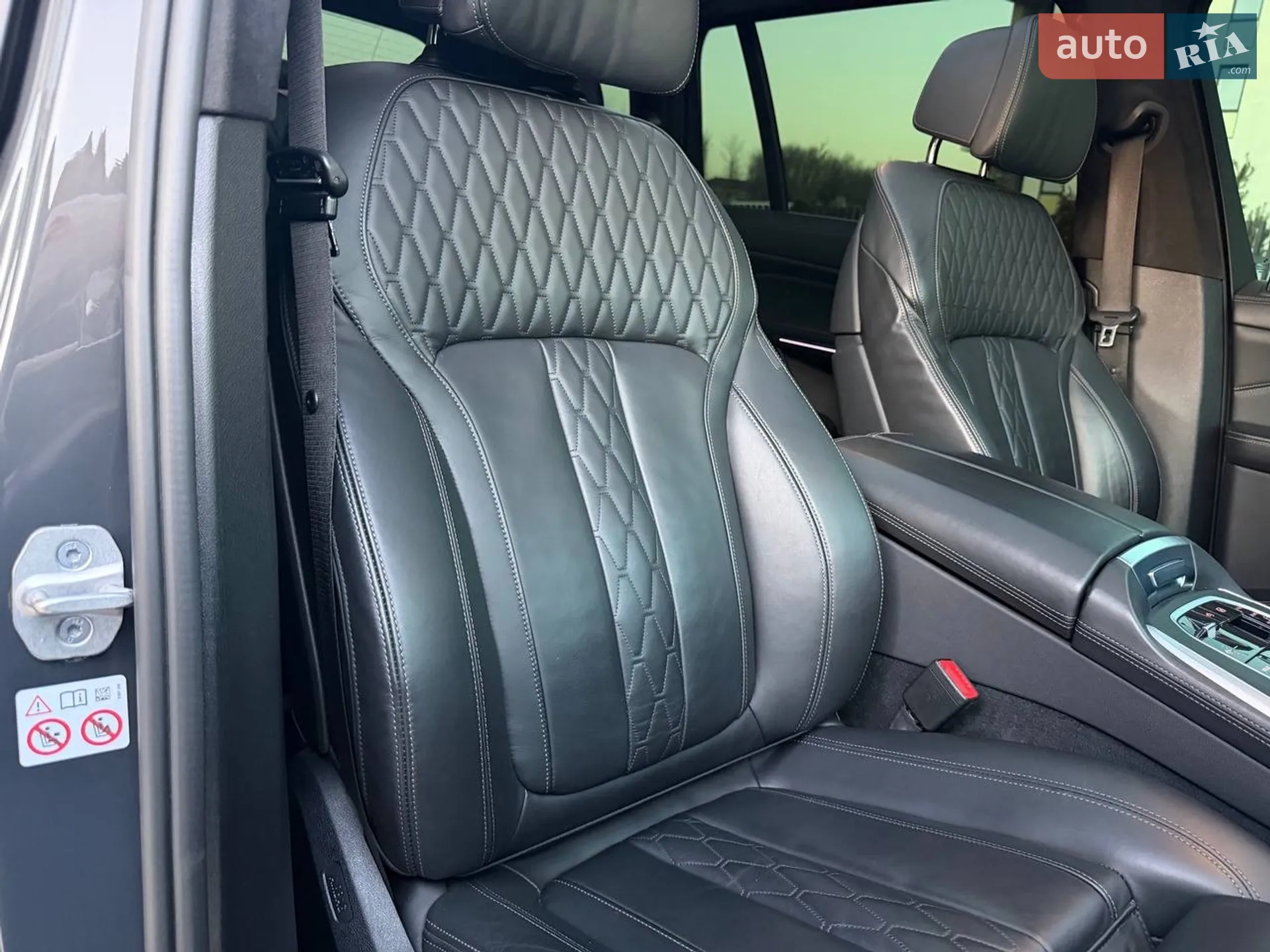2021 BMW X7 - мініатюра 46