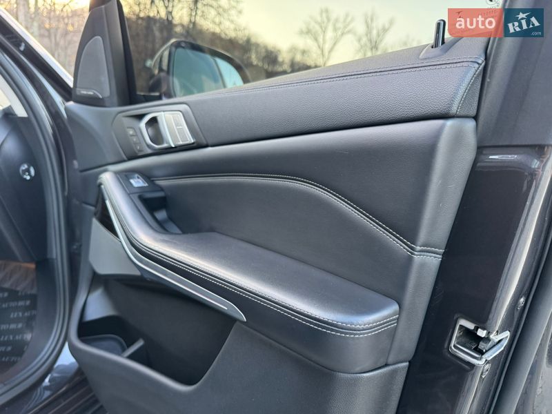 Позашляховик / Кросовер BMW X7 2020 в Києві