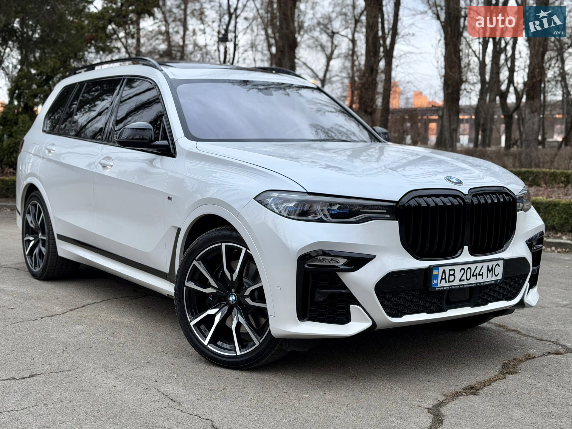 2022 BMW X7 - фото 1