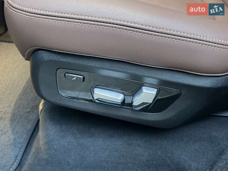 Позашляховик / Кросовер BMW X7 2022 в Києві