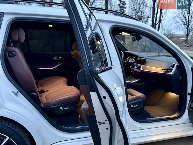 Позашляховик / Кросовер BMW X7 2022 в Києві