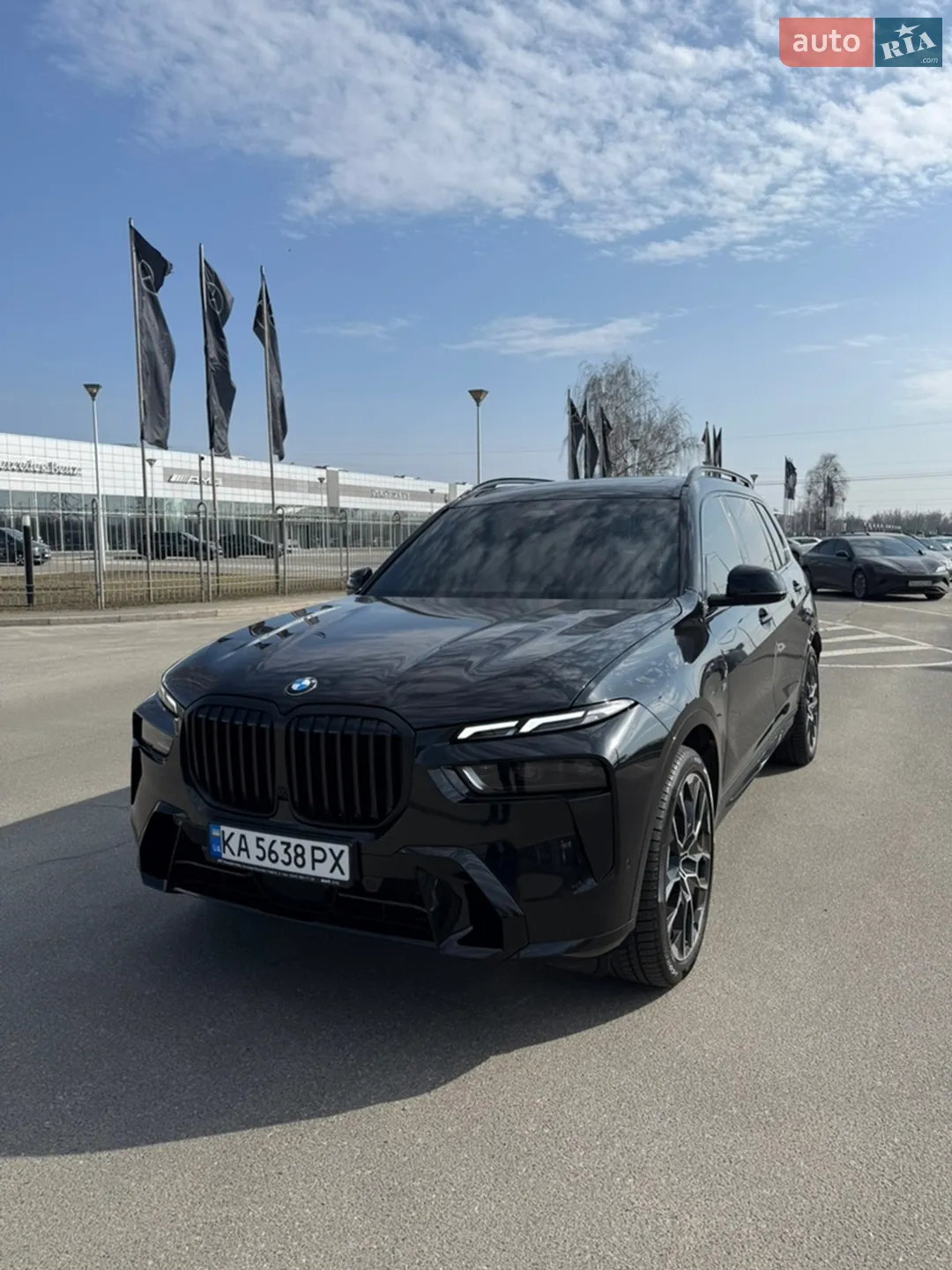 2025 BMW X7 - фото 1