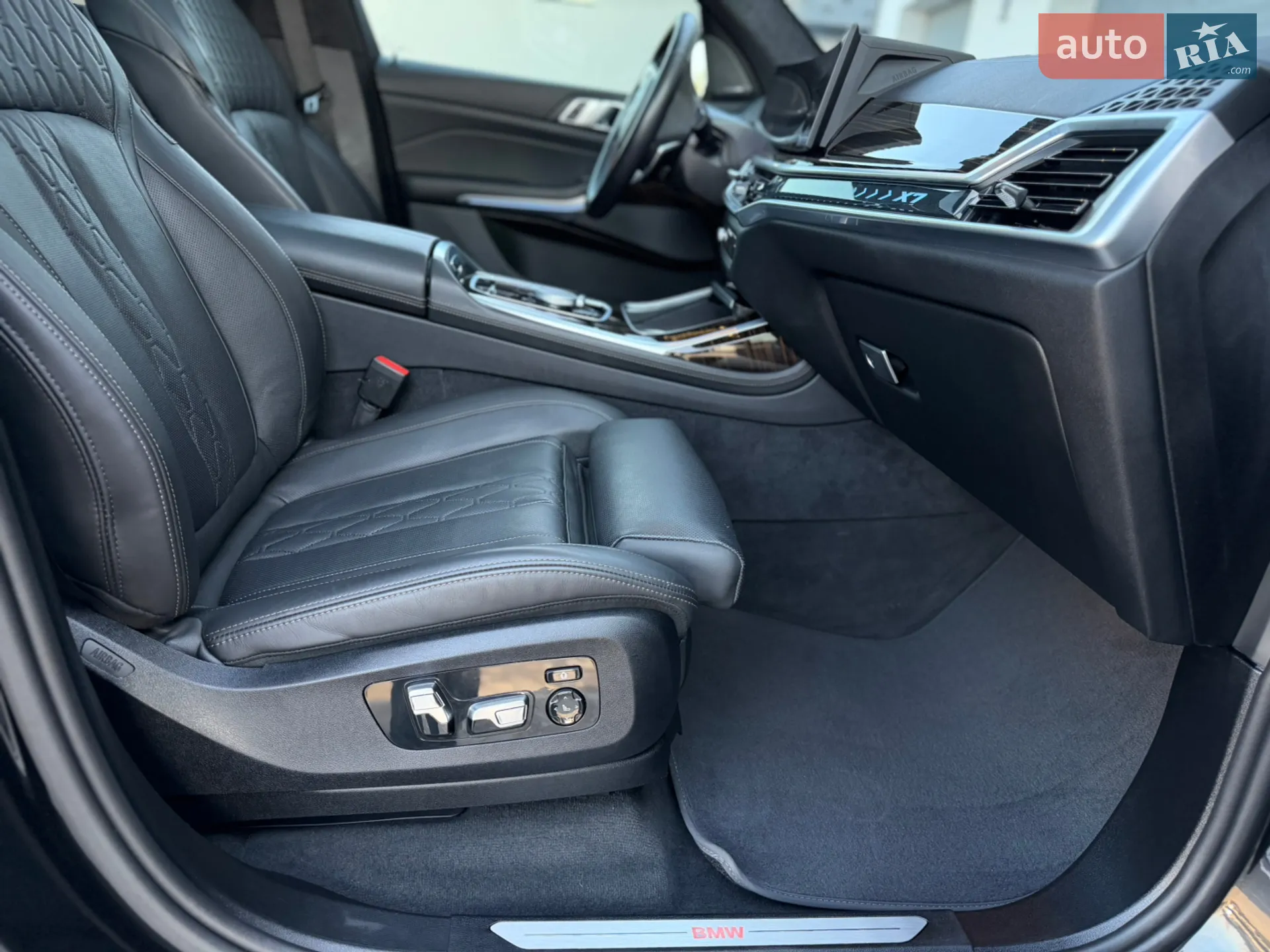 2024 BMW X7 - мініатюра 91
