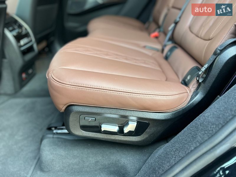 Внедорожник / Кроссовер BMW X7 2025 в Киеве