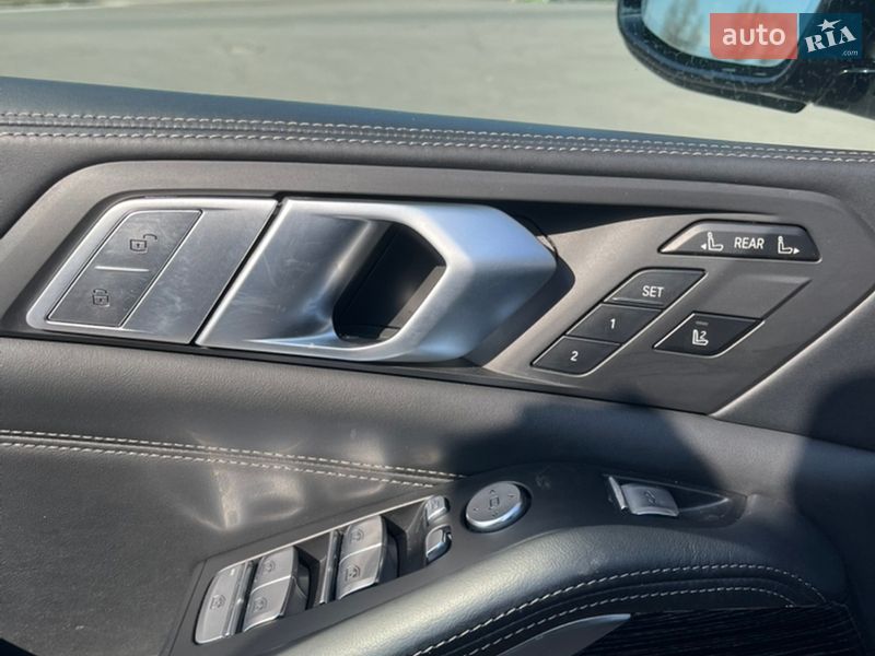 Позашляховик / Кросовер BMW X7 2020 в Києві