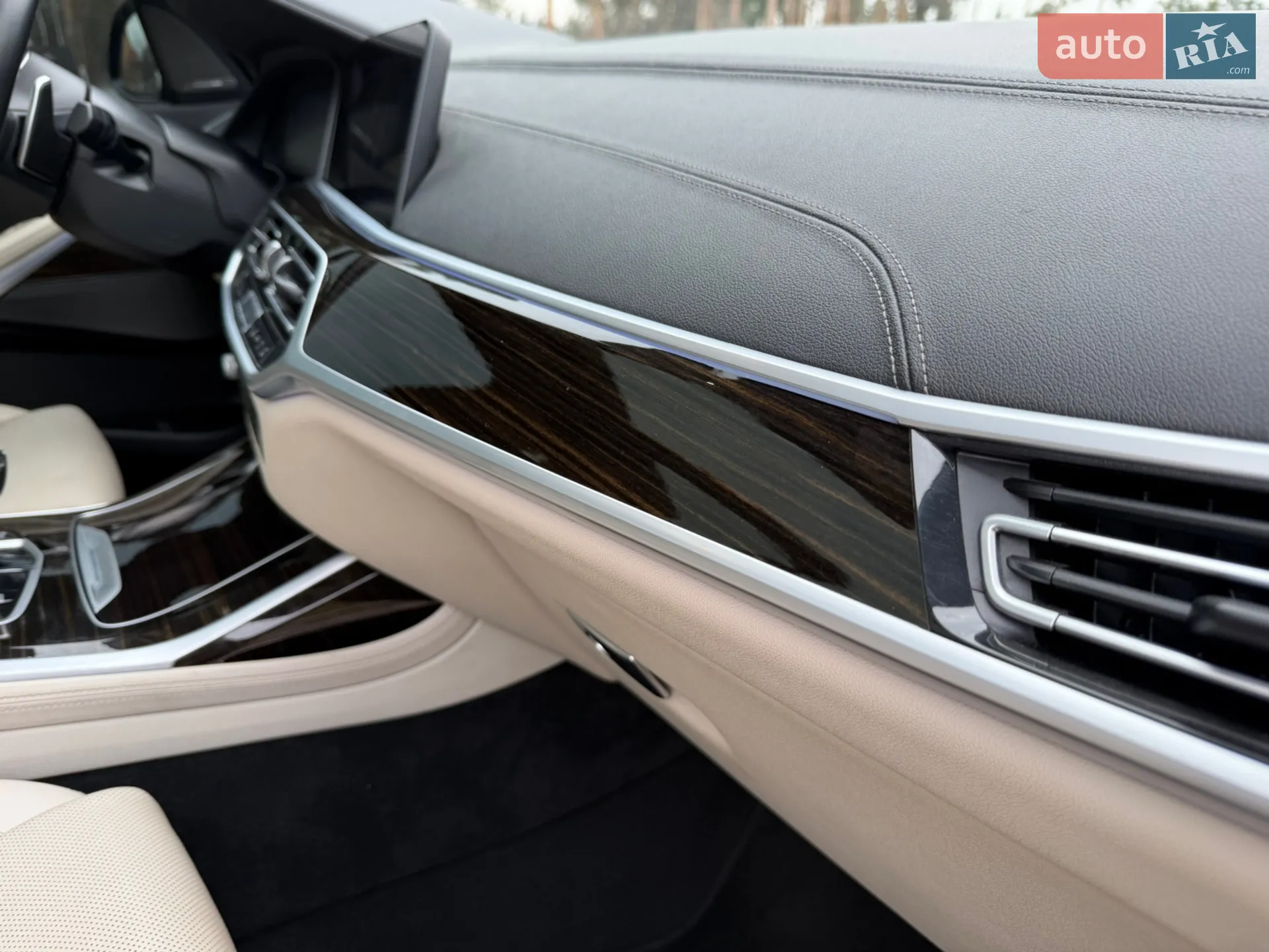 2020 BMW X7 - мініатюра 22