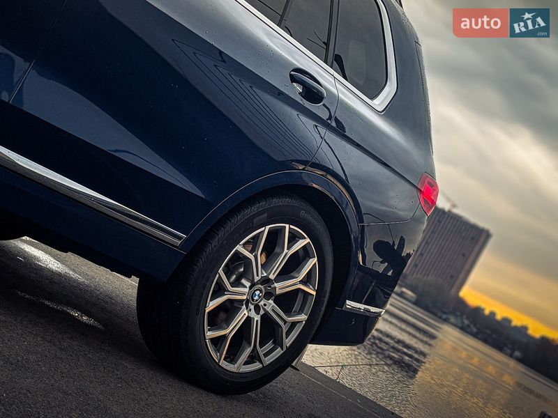 Внедорожник / Кроссовер BMW X7 2019 в Киеве
