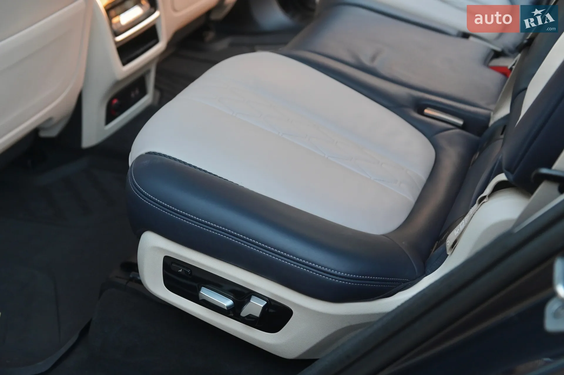 2019 BMW X7 - мініатюра 65