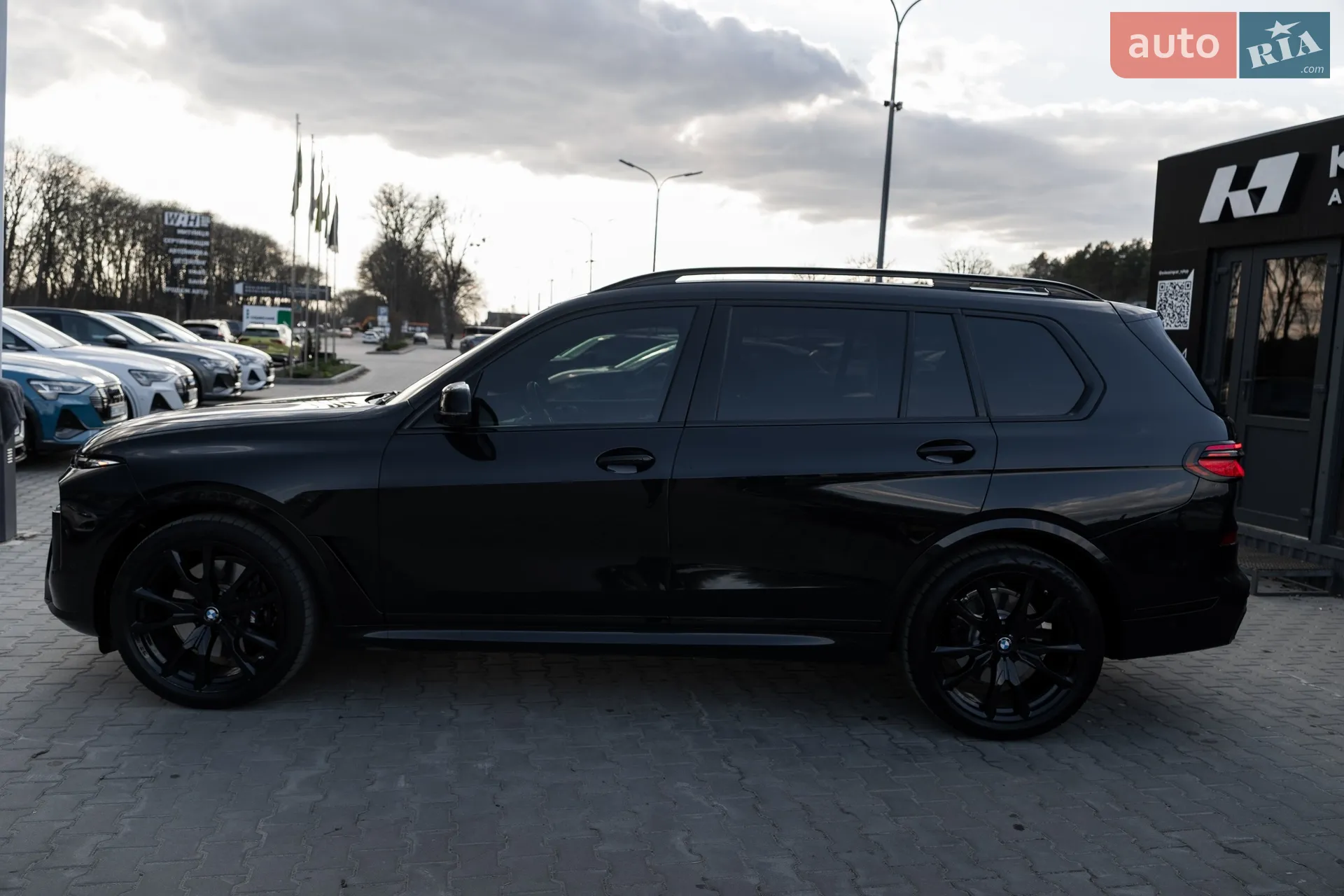 2025 BMW X7 - мініатюра 21