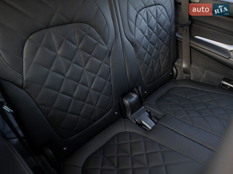 Позашляховик / Кросовер BMW X7 2025 в Львові фото 35 Позашляховик / Кросовер BMW X7 2025 в Львові