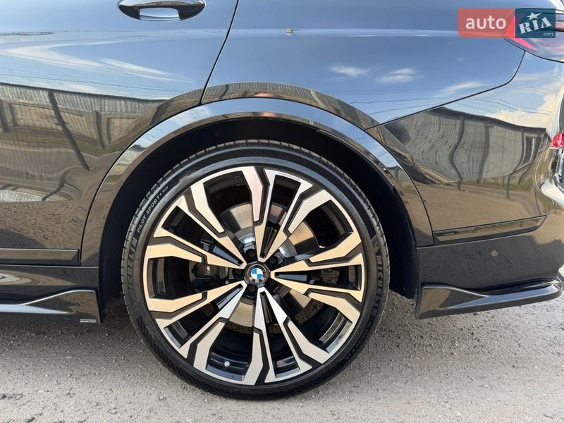 Позашляховик / Кросовер BMW X7 2024 в Києві