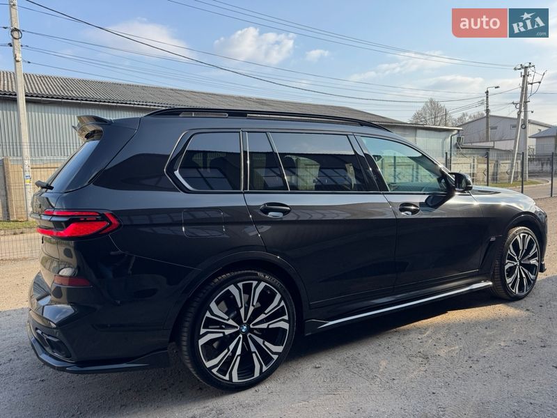 Позашляховик / Кросовер BMW X7 2024 в Києві