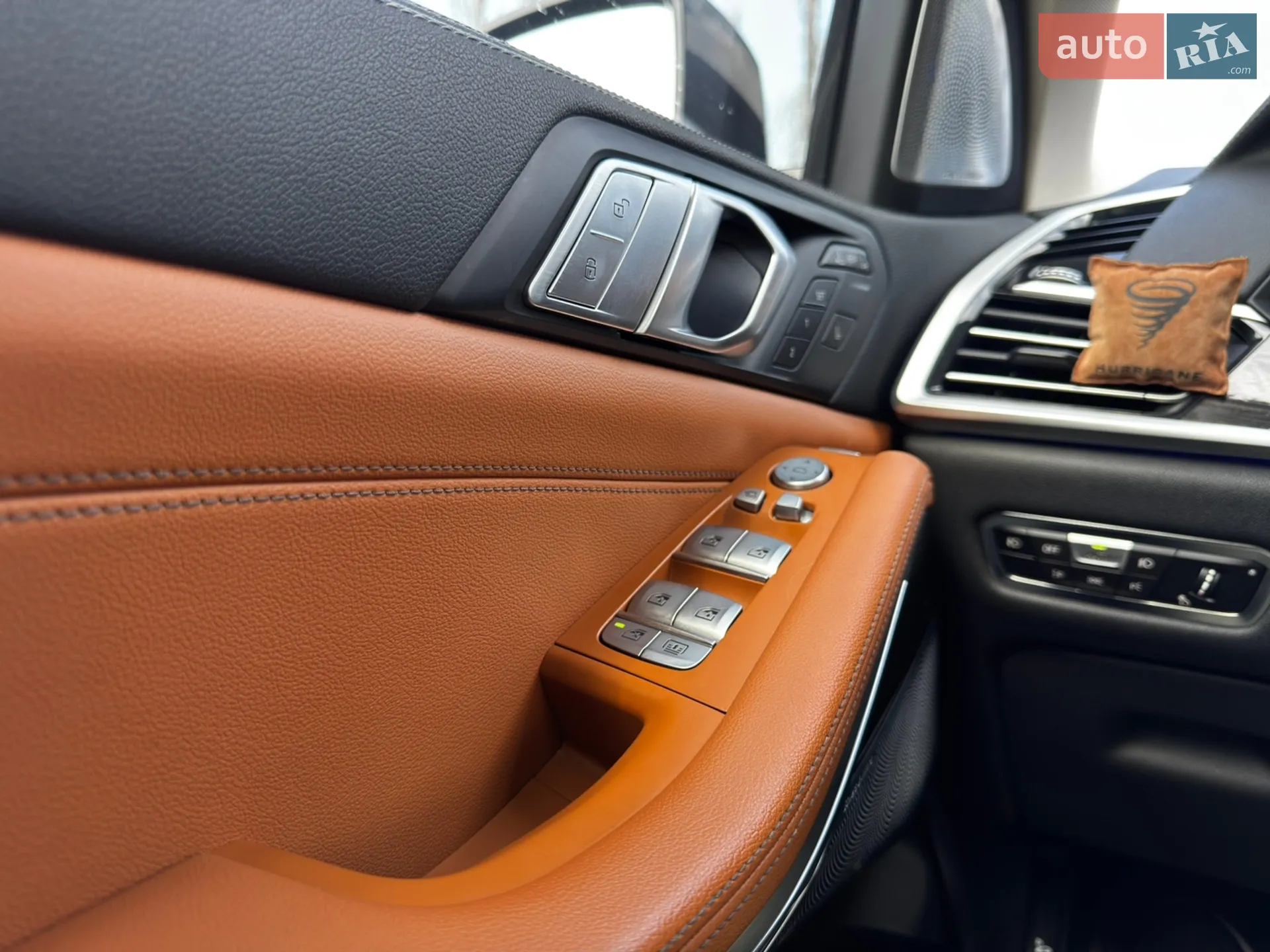 2021 BMW X7 - мініатюра 26