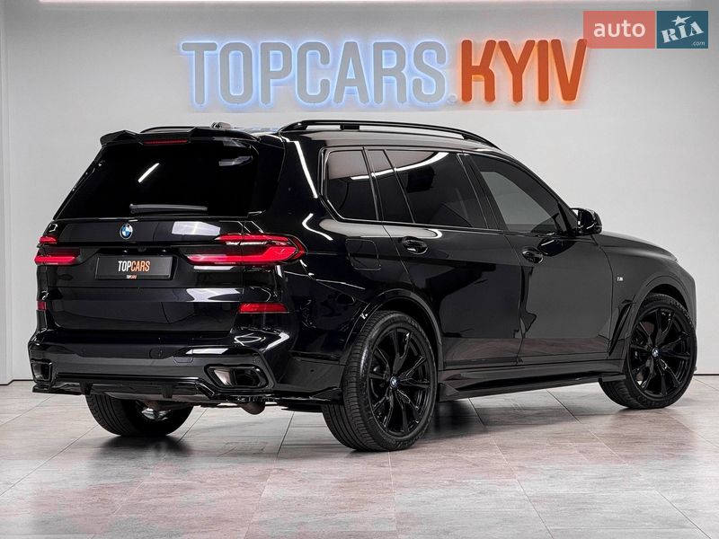 Внедорожник / Кроссовер BMW X7 2024 в Киеве