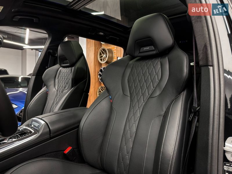 Внедорожник / Кроссовер BMW X7 2024 в Киеве