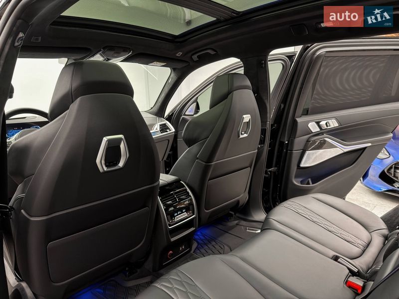 Внедорожник / Кроссовер BMW X7 2024 в Киеве