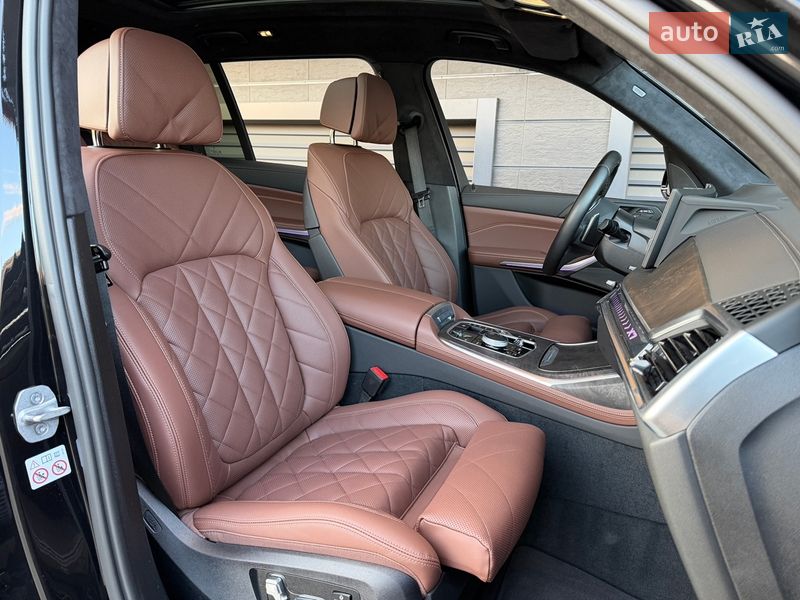 Позашляховик / Кросовер BMW X7 2023 в Києві фото 17 Позашляховик / Кросовер BMW X7 2023 в Києві