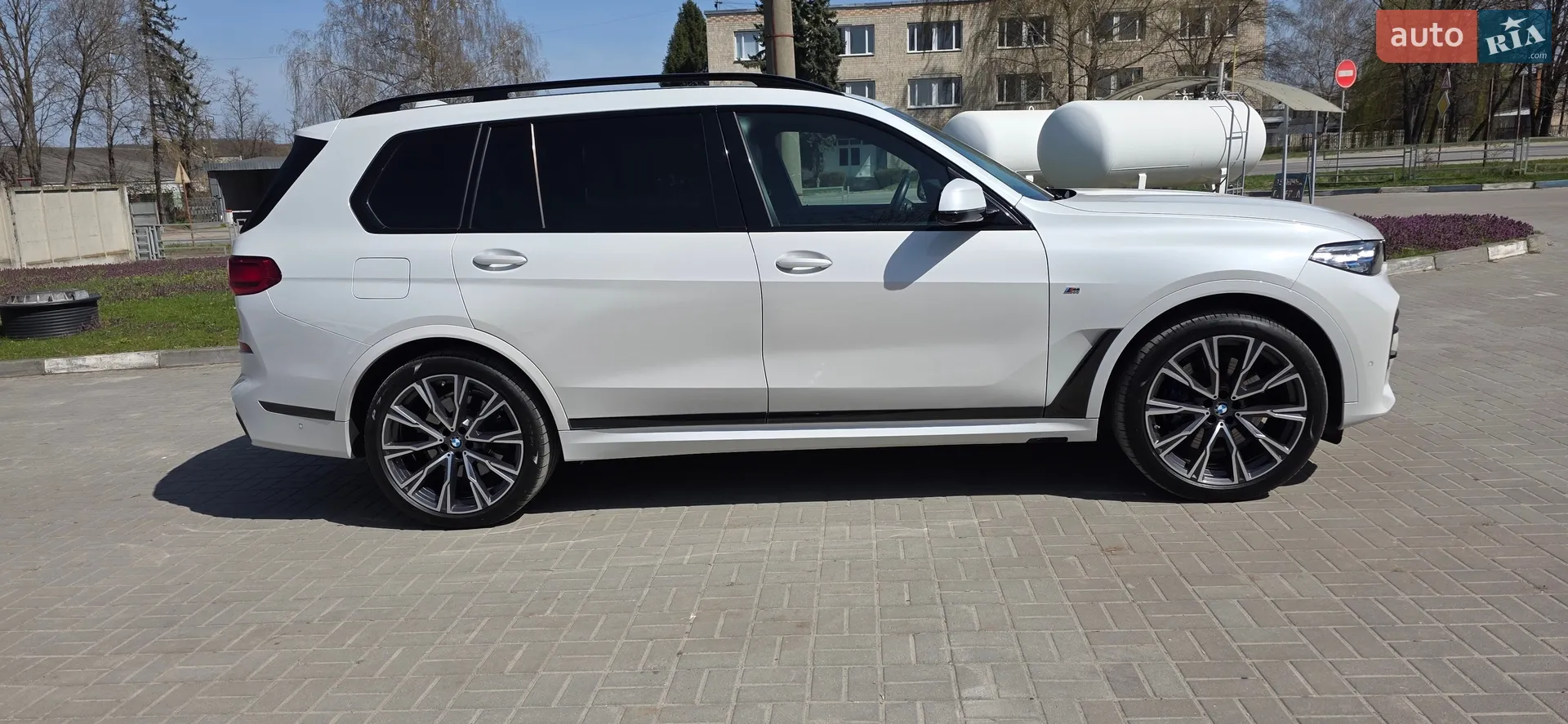 2021 BMW X7 - мініатюра 146