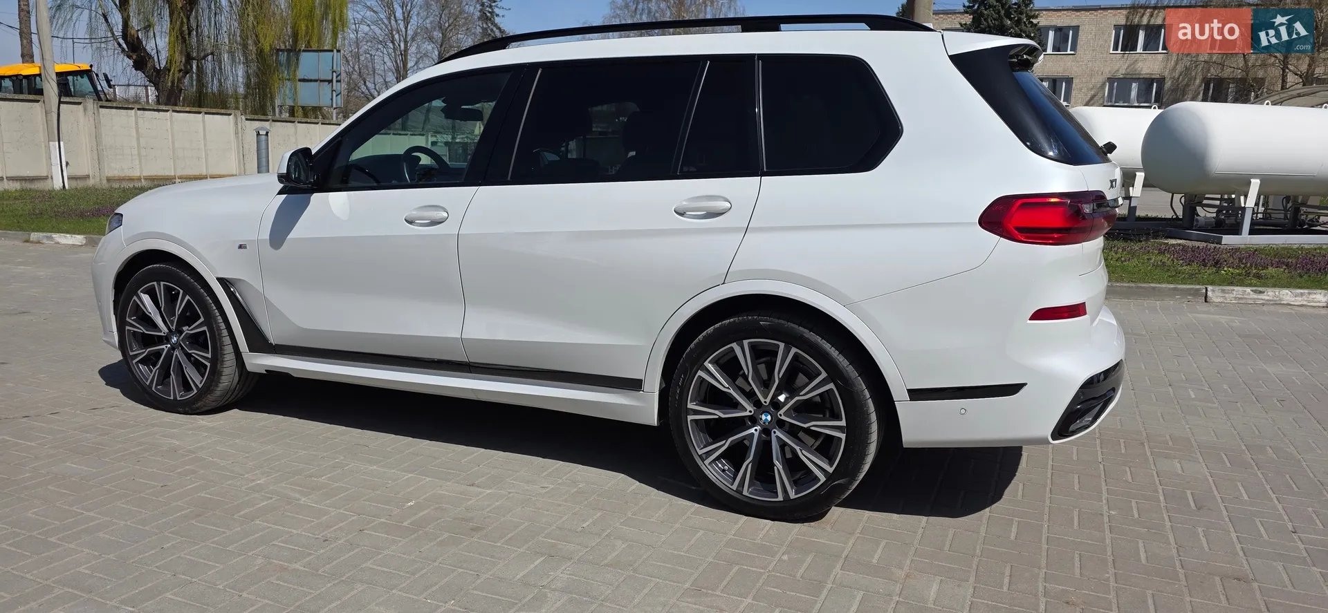 2021 BMW X7 - мініатюра 155
