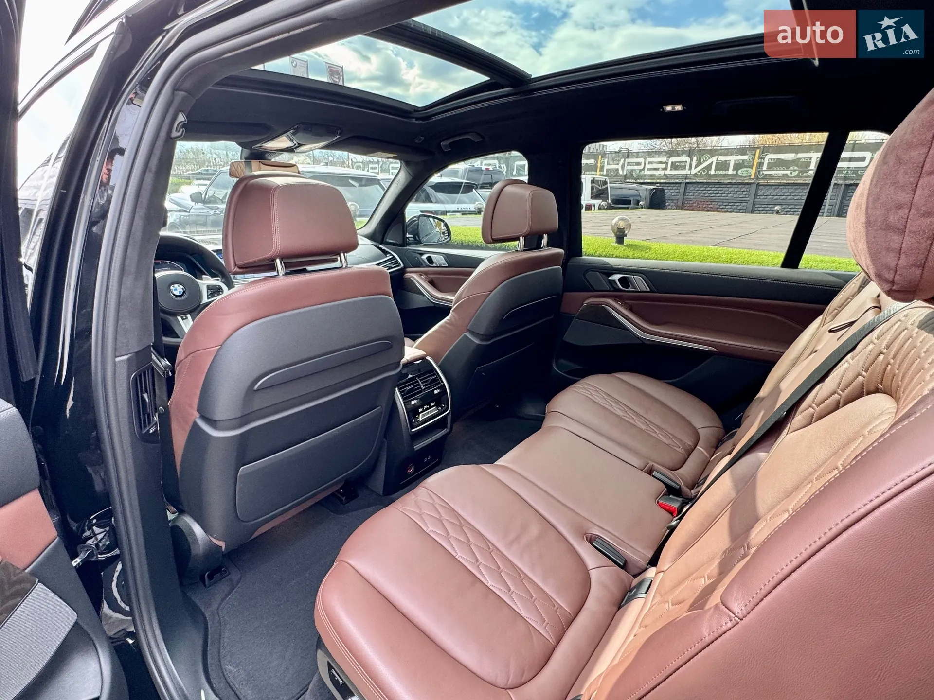 2021 BMW X7 - мініатюра 32