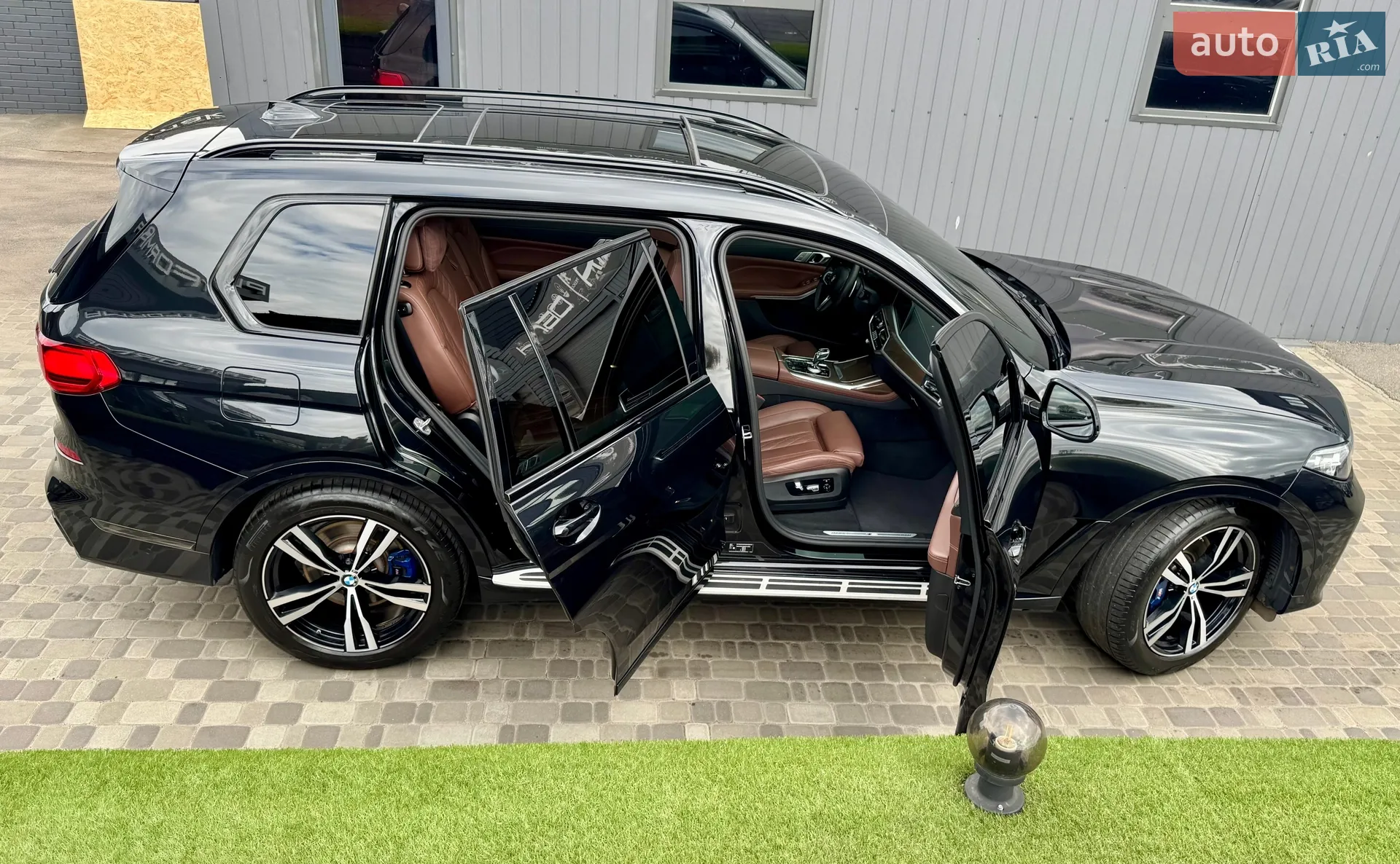2021 BMW X7 - мініатюра 93