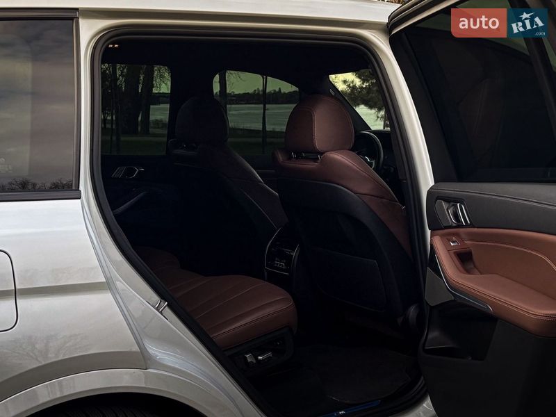 Внедорожник / Кроссовер BMW X7 2022 в Киеве