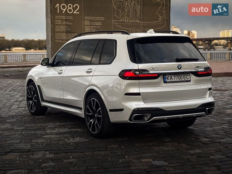 Внедорожник / Кроссовер BMW X7 2022 в Киеве