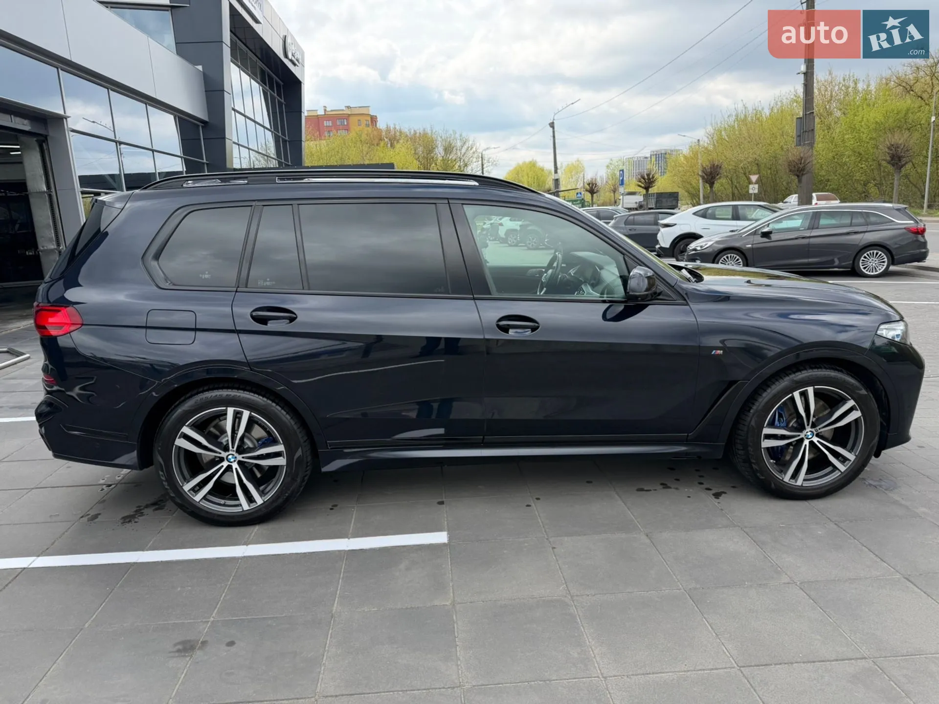 2021 BMW X7 - мініатюра 7