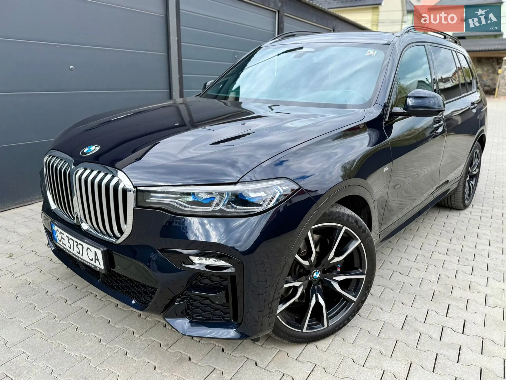 2022 BMW X7 - фото 1