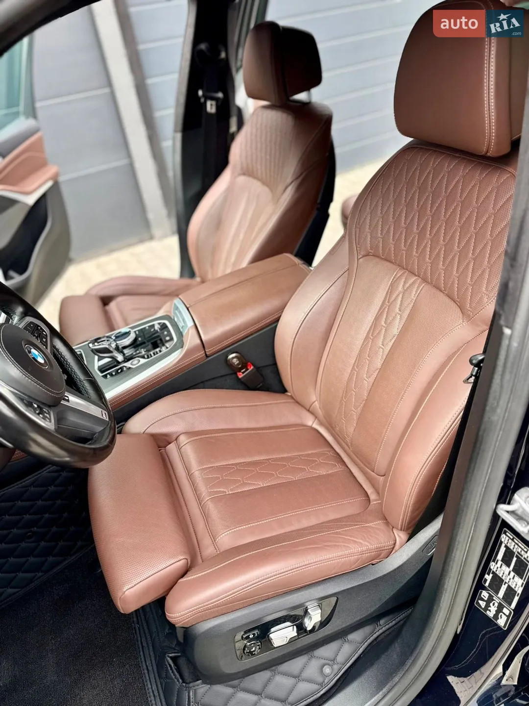 2022 BMW X7 - мініатюра 43