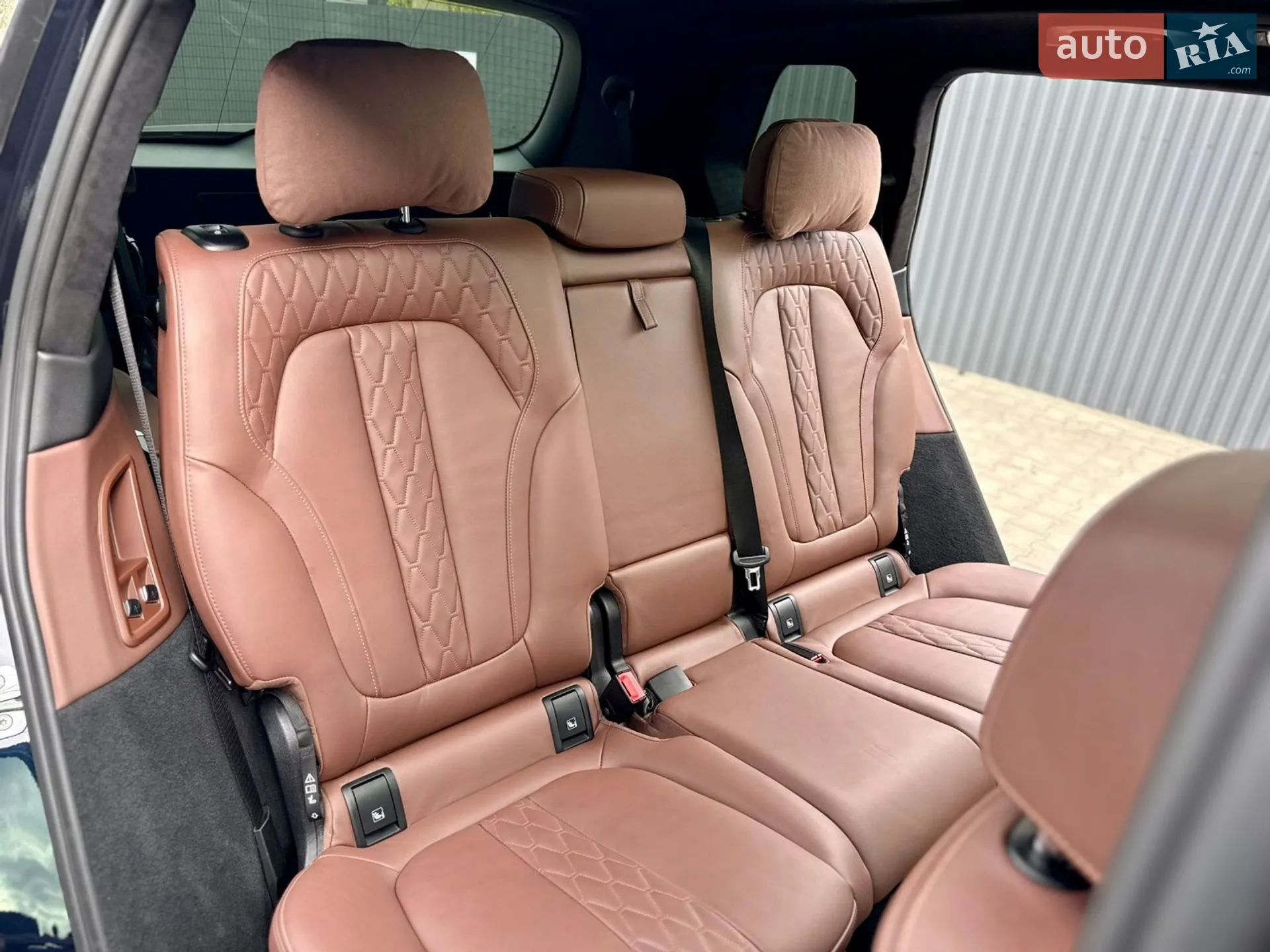 2022 BMW X7 - мініатюра 46