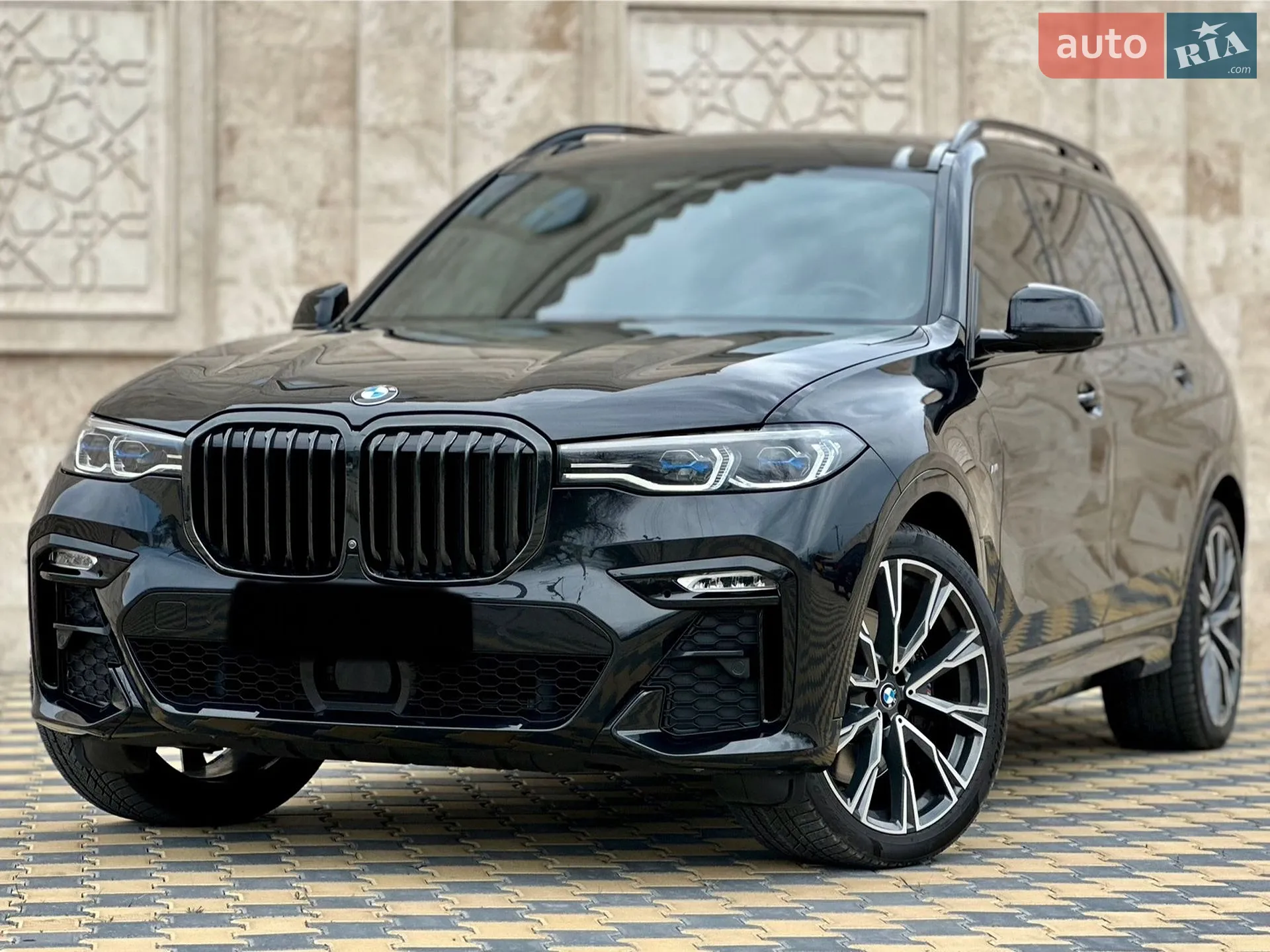 2022 BMW X7 - фото 1